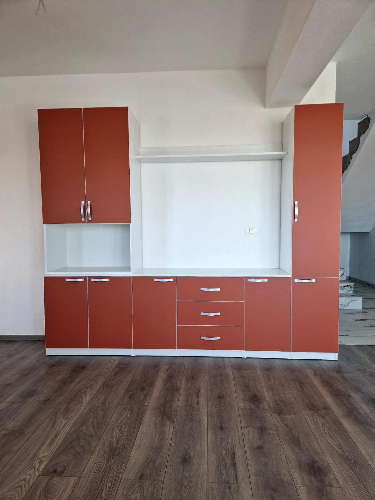 Mobilier de living la comandă realizat de DEKODOC în Timișoara
